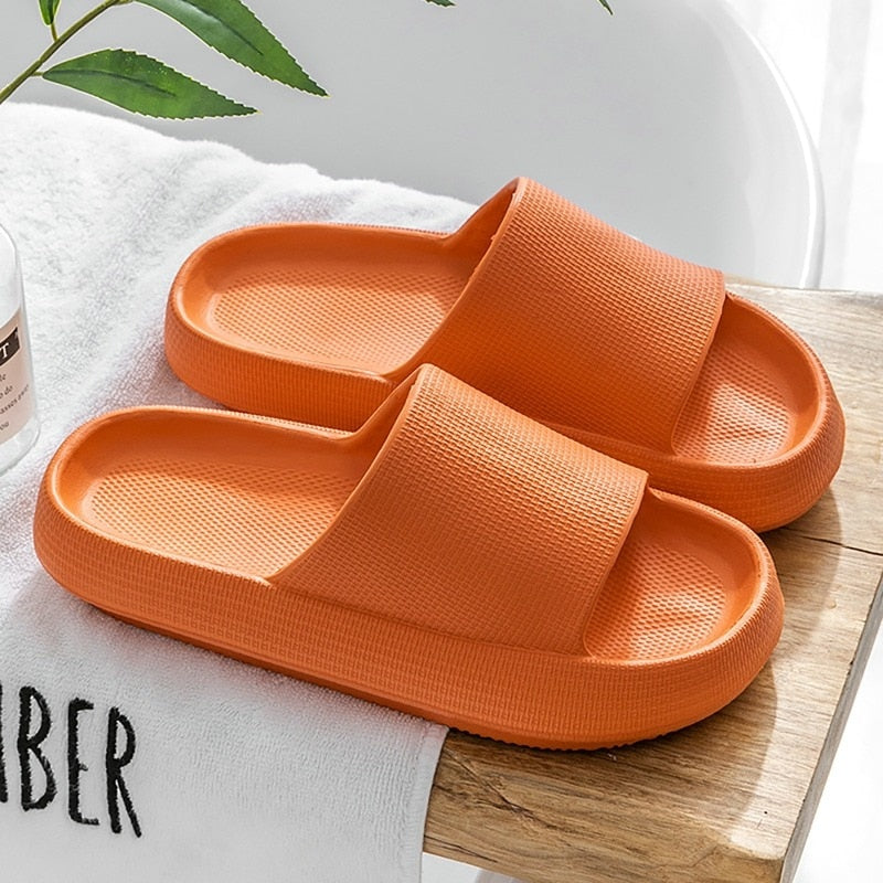 Fashion Women Summer Soft Slippers Thick Platform Bathroom Home Men Indoor Non-slip Anti-slip Female Cloud Cushion Slides